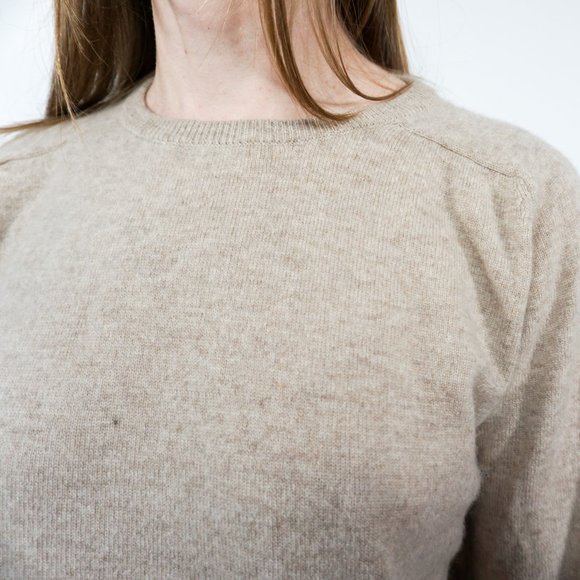 CHINTI & PARKER Oatmeal & Gray Cashmere Sweater - Picture 6 of 7